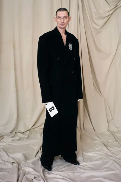 Look 8